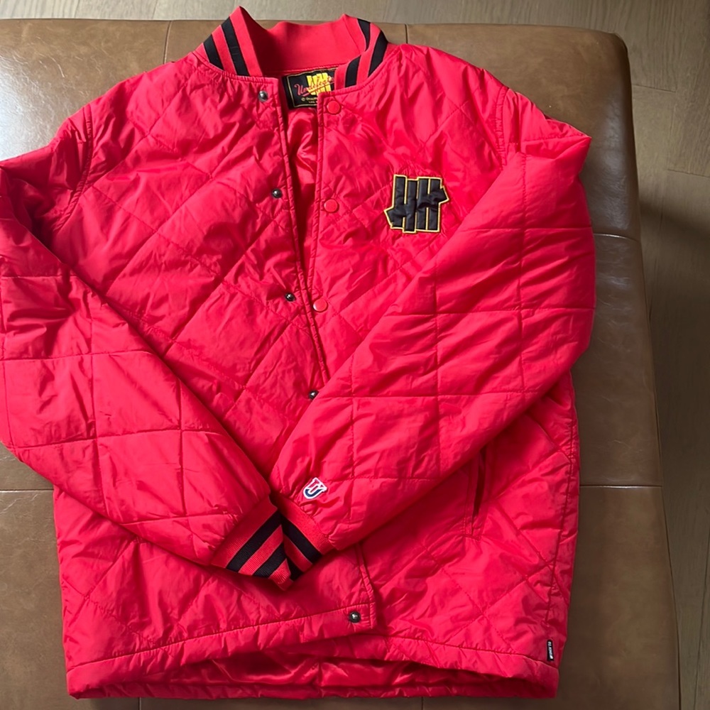 Undefeated UNDFTD red puffer jacket size medium great condition
